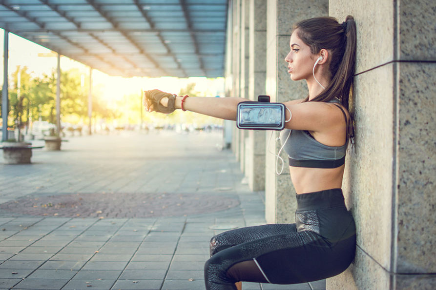 What Muscles Does the Dumbbell Squat Work?