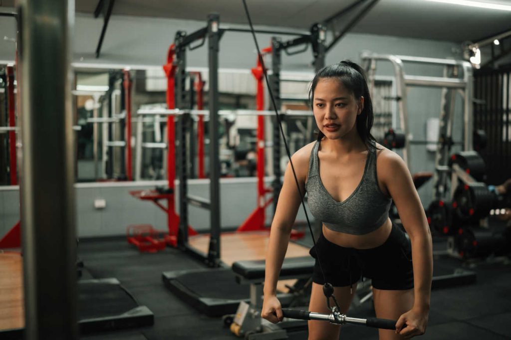 Straight Arm Pulldown’da İdeal Tekrar ve Set Sayısı Nedir?